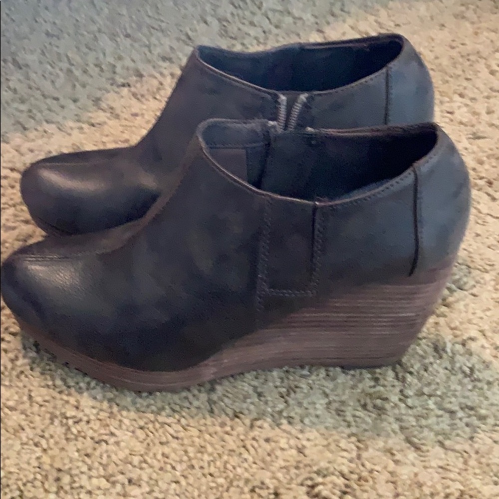 New no box Dr. Scholl’s Brown wedge